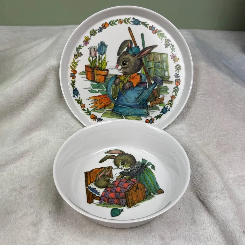 Vintage Peter Rabbit SiLite Inc Melamine Bunny  Kids Plate Bowl Mug Set Cottage